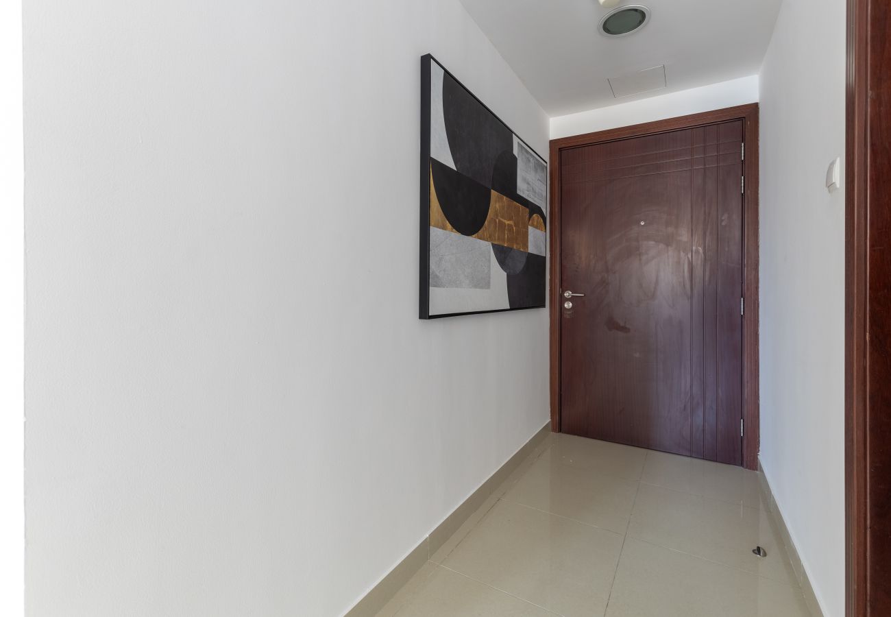 Ferienwohnung in Dubai - Near Park and Shopping Mall | Minimal 1BR