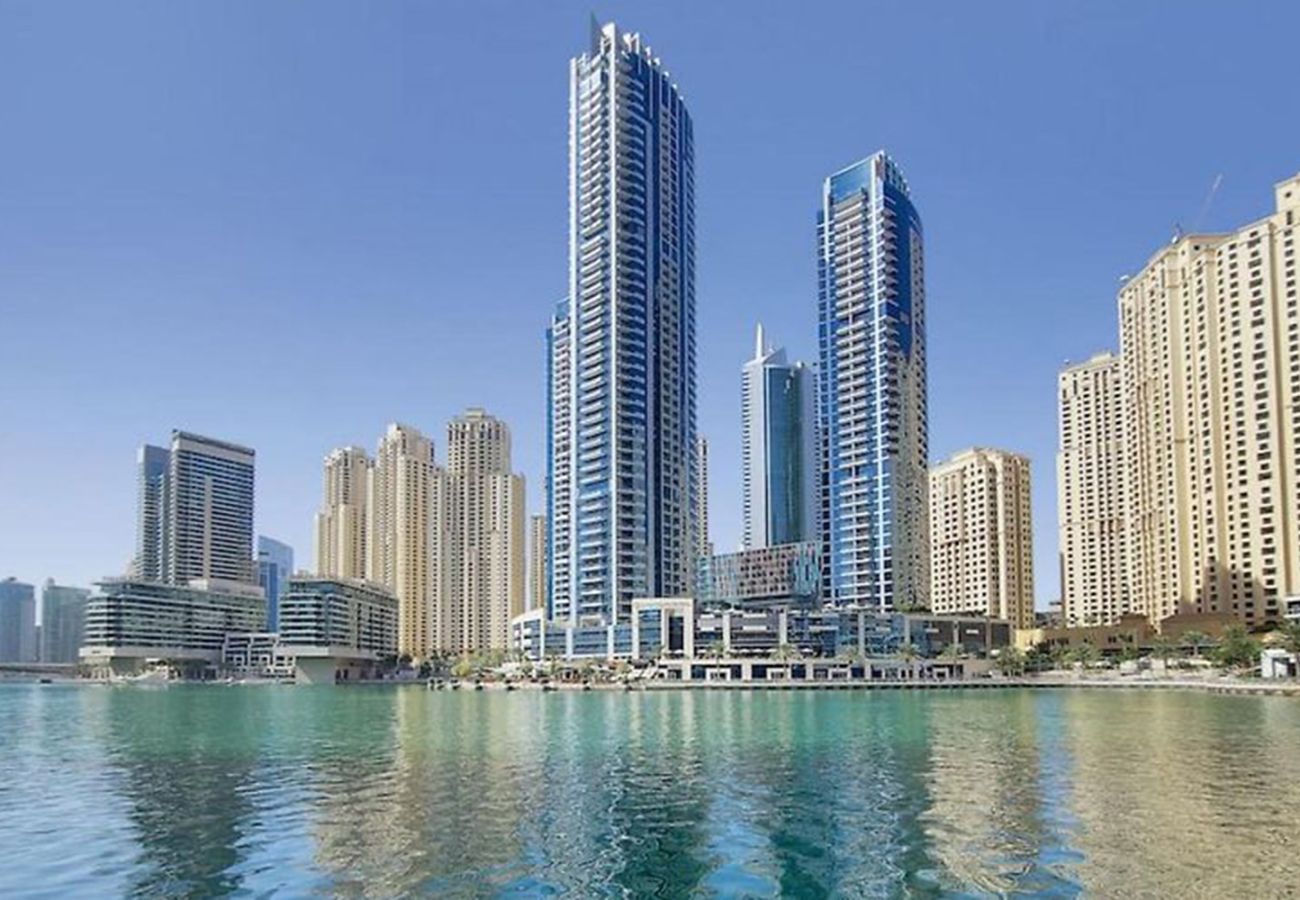 Ferienwohnung in Dubai - Direct Access to Marina Promenade | Vibrant Studio