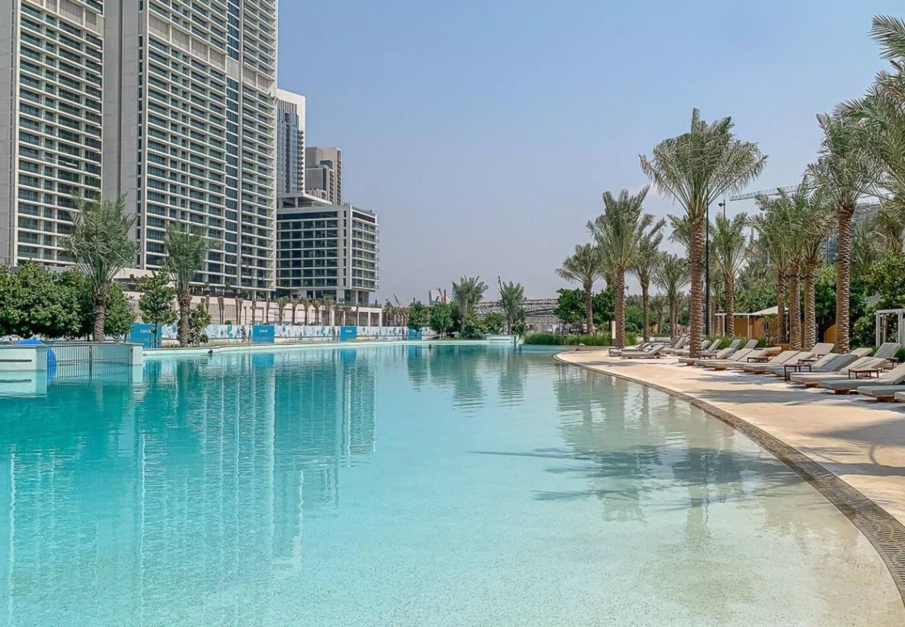 Ferienwohnung in Dubai - Steps away to Creek Beach | Contemporary