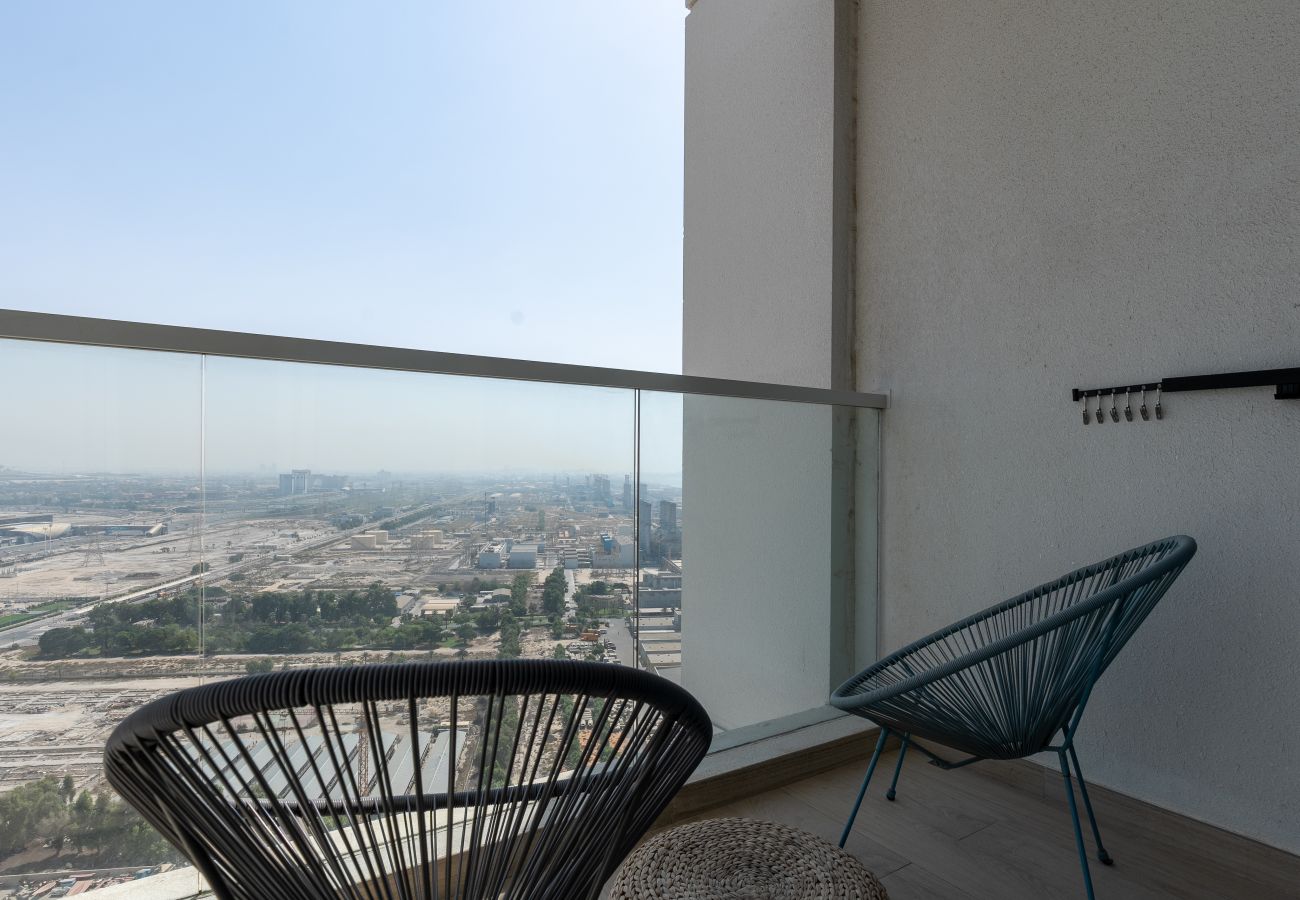 Ferienwohnung in Dubai - Charming Skyline View | Superior Chic Furnishings