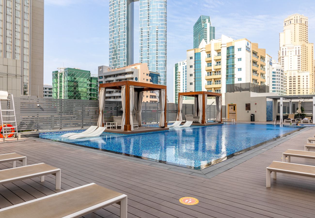 Ferienwohnung in Dubai - Charming Skyline View | Superior Chic Furnishings