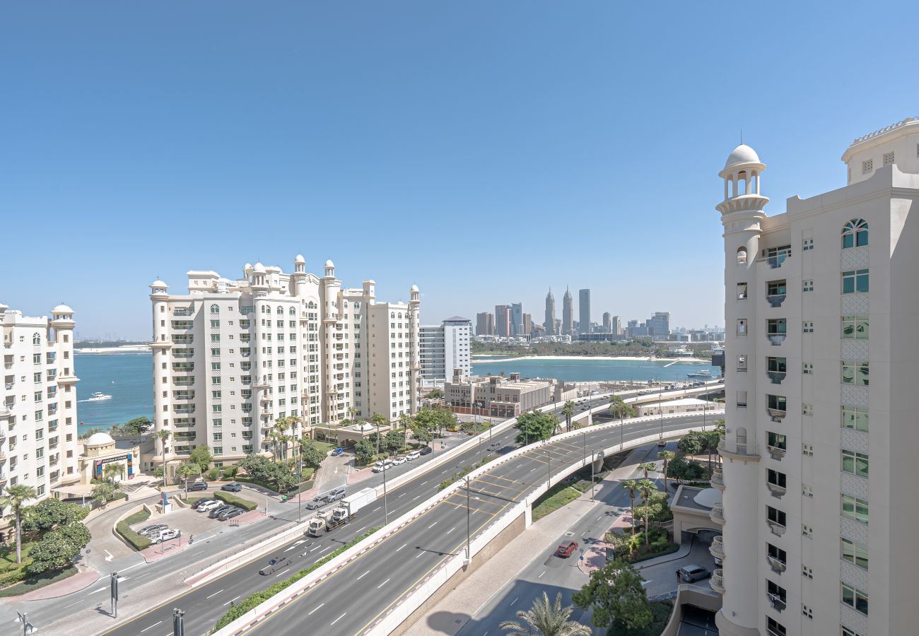 Ferienwohnung in Dubai - Sea View | Expansive 3BR | Newly Furnished 