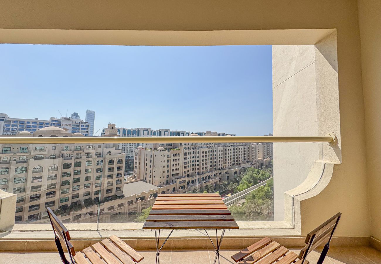 Ferienwohnung in Dubai - Spacious | Maid’s Room | Park View | Brand New