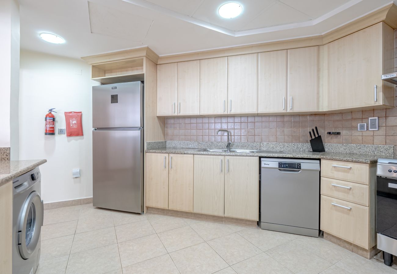 Ferienwohnung in Dubai - Spacious | Maid’s Room | Park View | Brand New