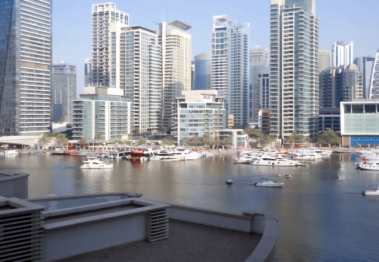 Ferienwohnung in Dubai - Easy Access to Marina Walk | Near Beach | Sleeps 4