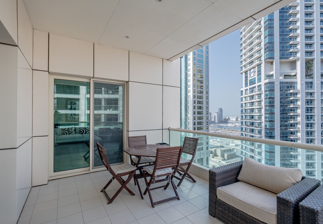 Ferienwohnung in Dubai - Pool, Marina and Sea View | Spacious Balcony