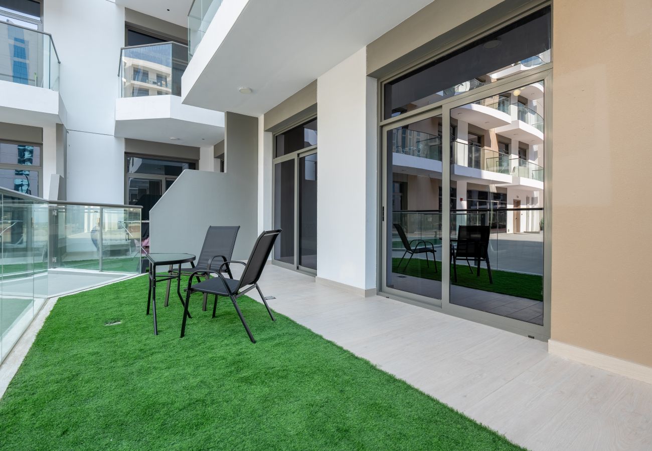 Ferienwohnung in Dubai - Spacious Terrace | Deluxe 1BR | Serene Community 