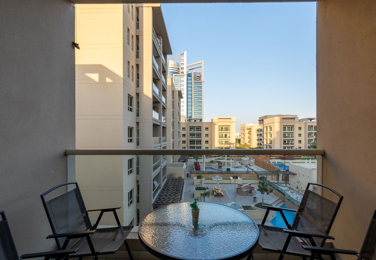 Ferienwohnung in Dubai - Spacious 1BR | Beautiful Community | Colourful