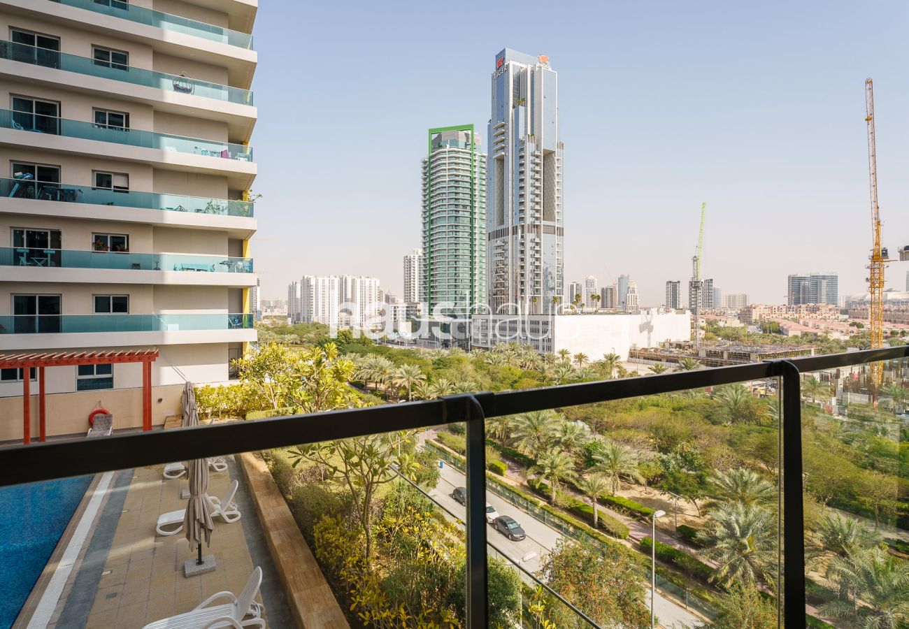 Ferienwohnung in Dubai - Park & Pool View | Beautiful Amenities | Charming