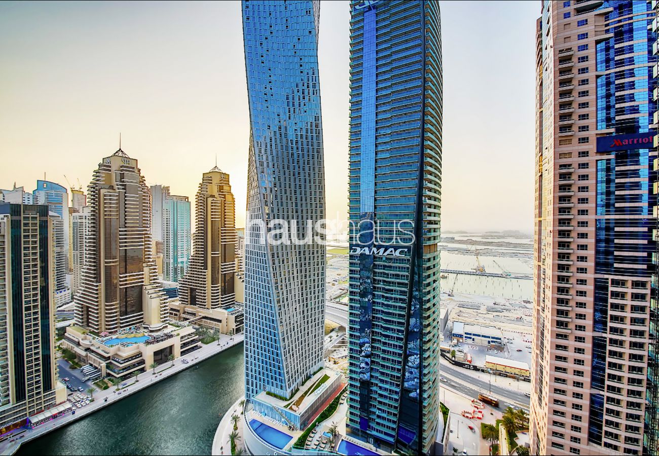 Apartamento en Dubai - Piso Alto | Vista al puerto deportivo | Acogedor