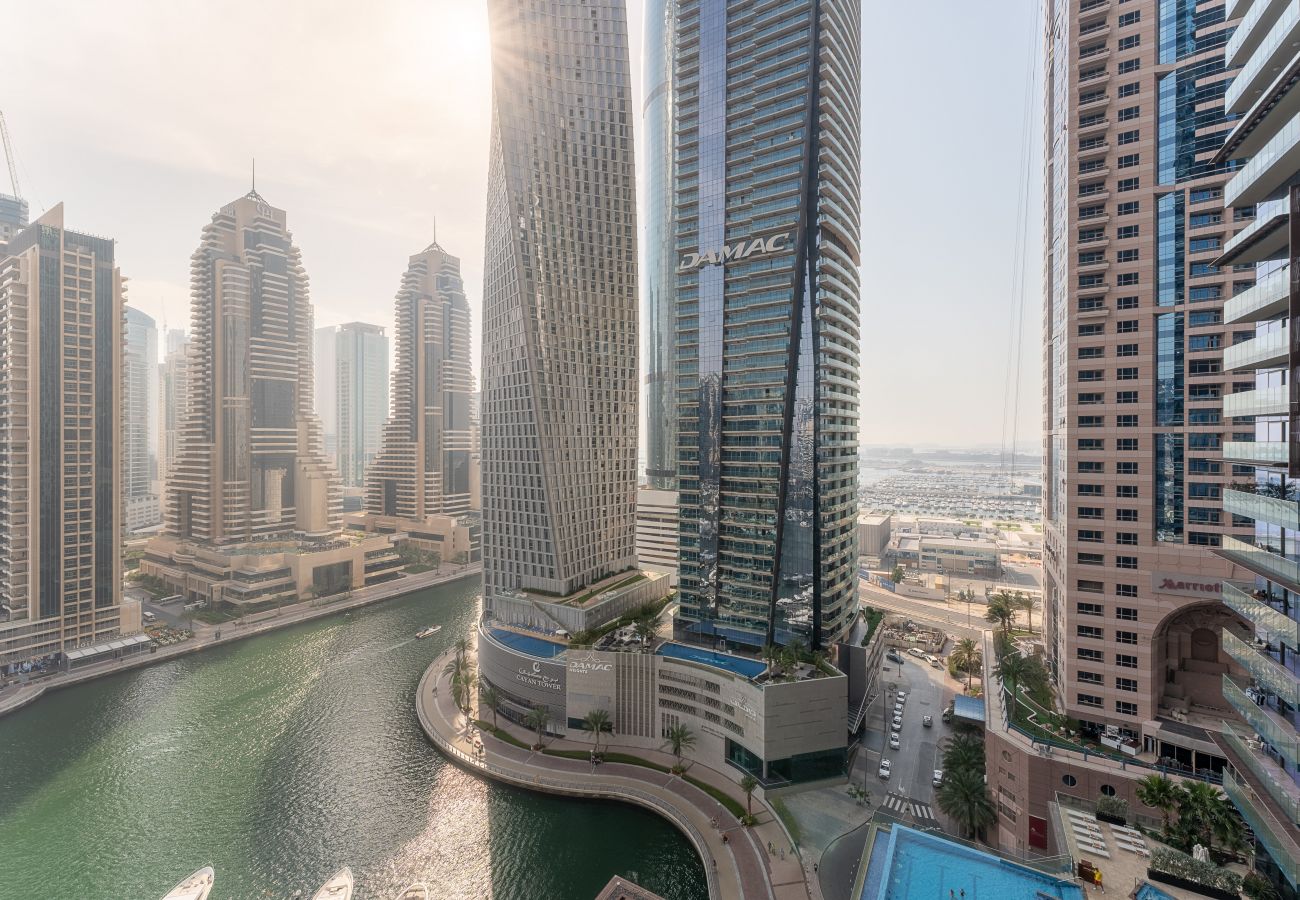 Apartamento en Dubai - Destino Turístico | Vista al puerto deportivo | Contemporáneo