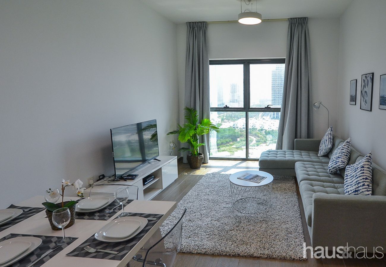 Apartamento en Dubai - Vast | Sophisticated | Balcony