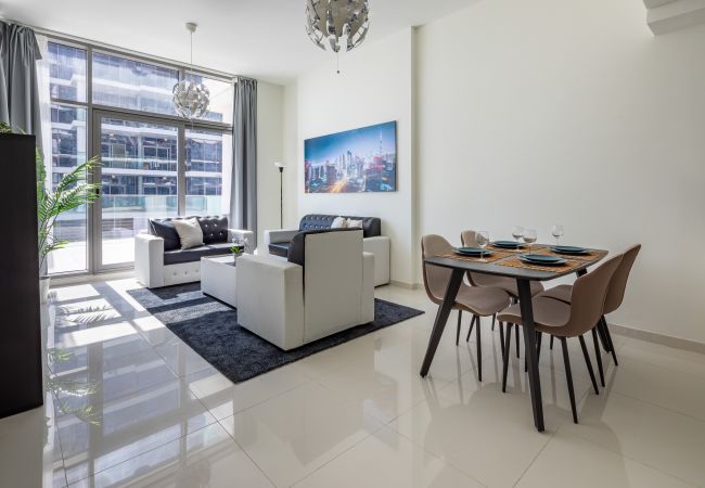 Apartamento en Dubai - Enorme Terraza | Vistas de la comunidad y el horizonte
