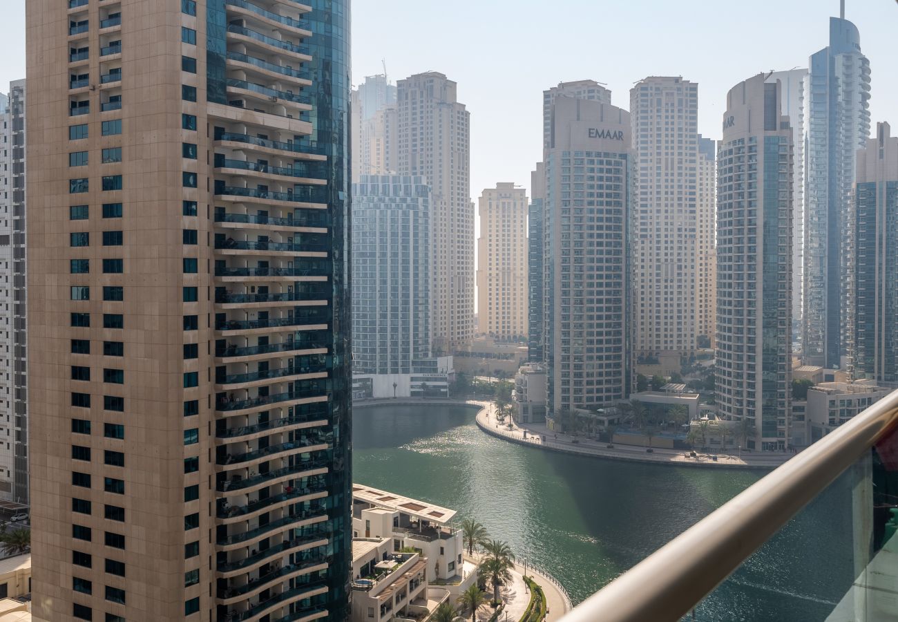 Apartamento en Dubai - Recién Amueblado | Vista parcial al puerto deportivo | Balcón