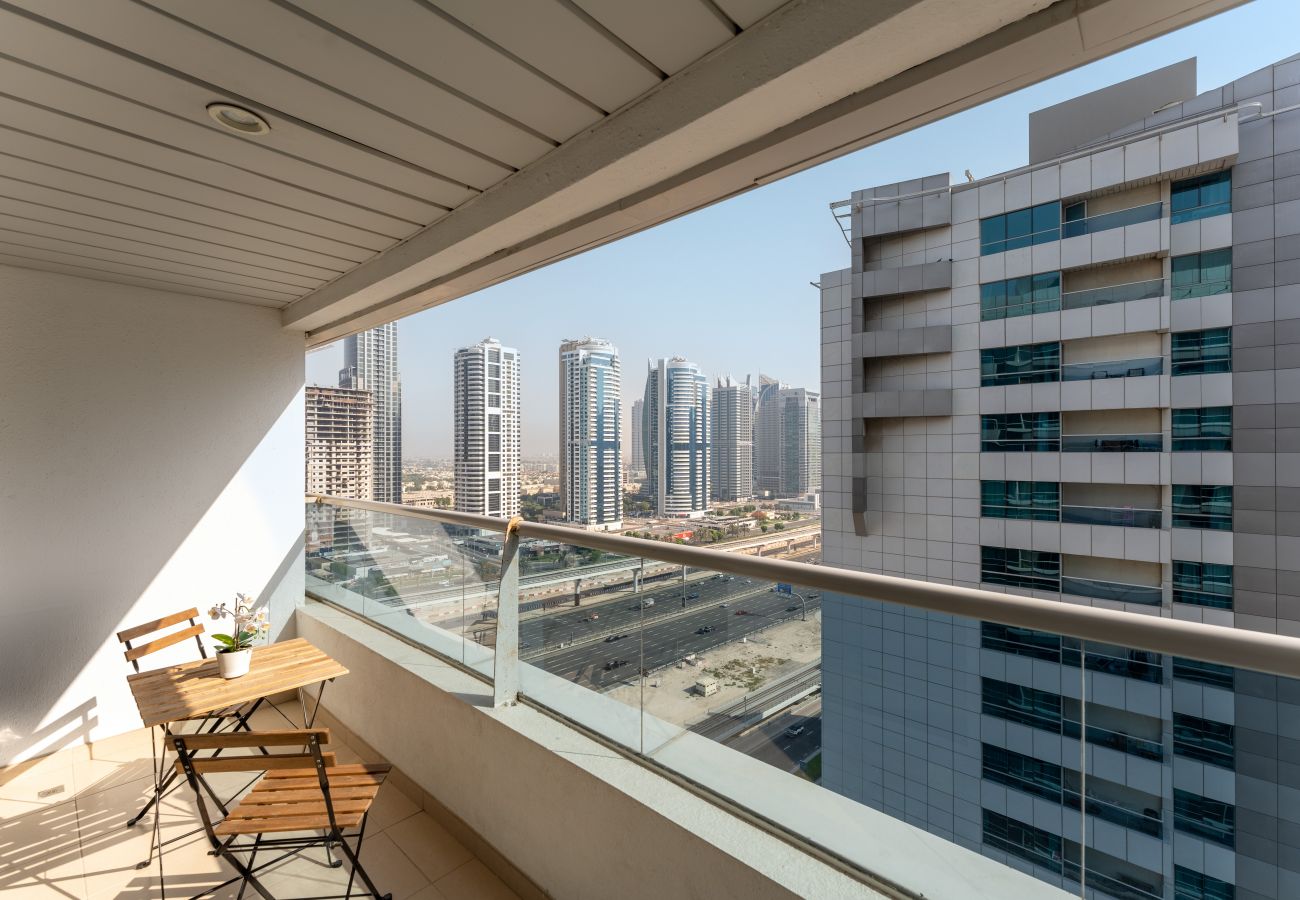 Apartamento en Dubai - Recién Amueblado | Vista parcial al puerto deportivo | Balcón