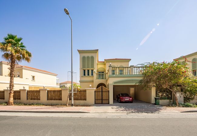 Villa en Dubai - Piscina Privada | Más Cuarto de servicio | Estilo de vida de lujo