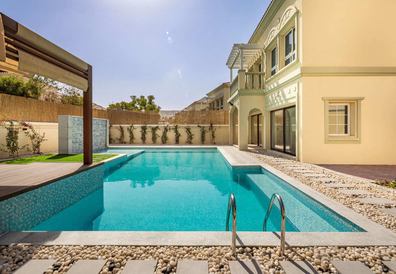 Villa en Dubai - Piscina Privada | Más Cuarto de servicio | Estilo de vida de lujo