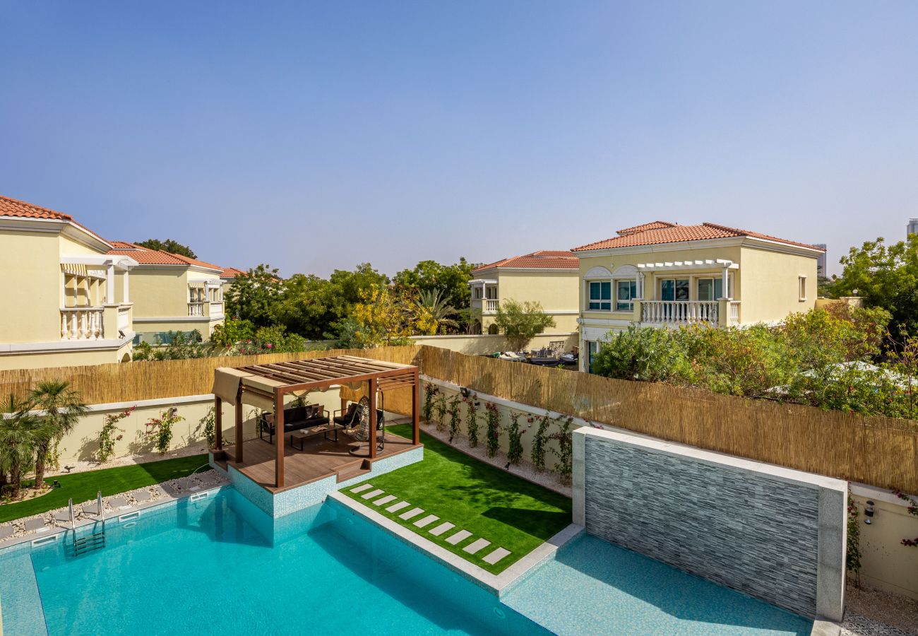 Villa en Dubai - Piscina Privada | Más Cuarto de servicio | Estilo de vida de lujo