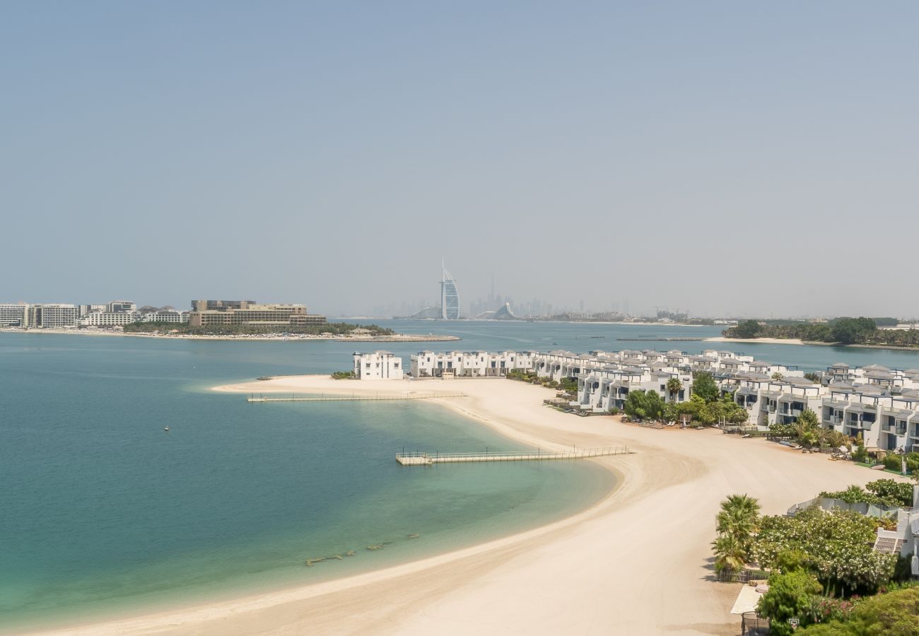 Apartamento en Dubai - Spectacular Sea View | Chic | Direct Beach Access