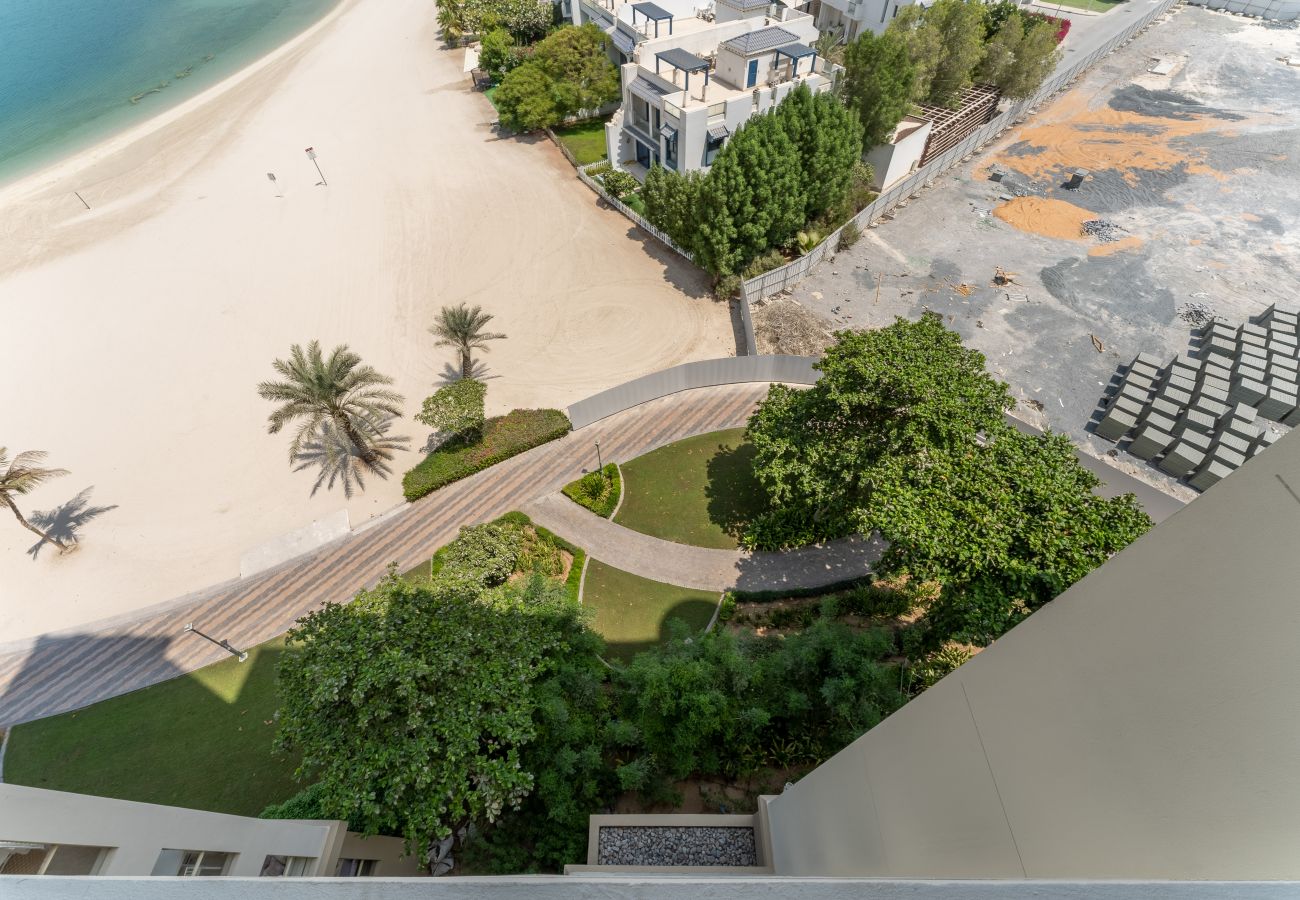 Apartamento en Dubai - Spectacular Sea View | Chic | Direct Beach Access