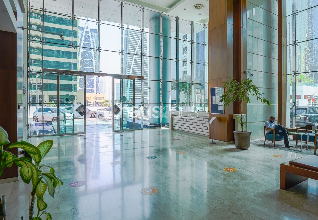 Estudio en Dubai - Fully furnished Studio directly at Metro Station