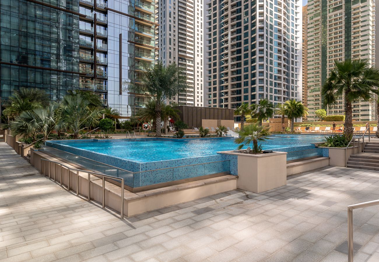 Apartamento en Dubai - Vista parcial al puerto deportivo | Sofisticado | De buen tono