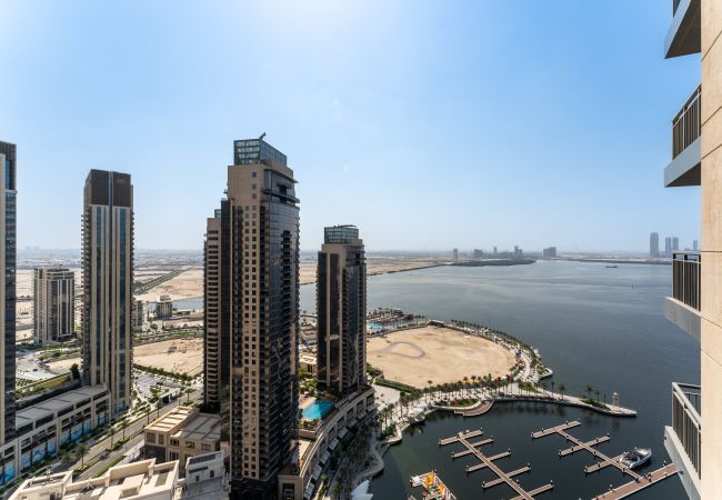 Apartamento en Dubai - Club Náutico y Vista al Mar | brillante | Vasto