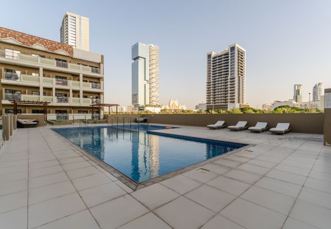 Estudio en Dubai - Recién Amueblado | Vista de la piscina | Elegante