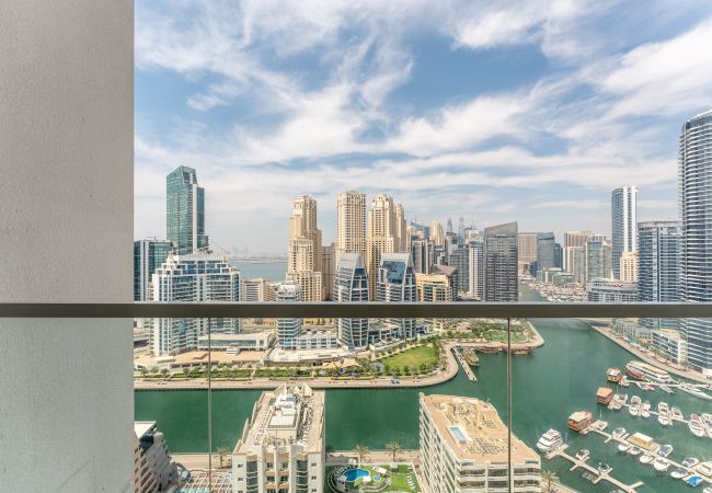 Apartamento en Dubai - Vista completa del puerto deportivo | Piso Alto | Contemporáneo