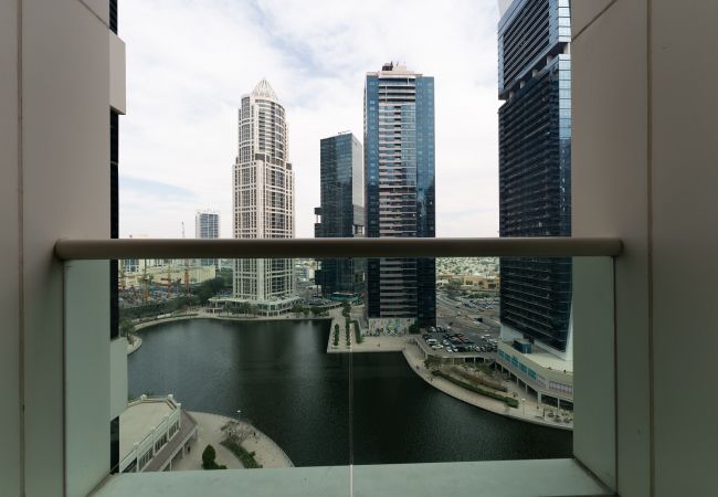 Apartamento en Dubai - hermosa vista al lago | Unidad enorme | Completamente actualizado