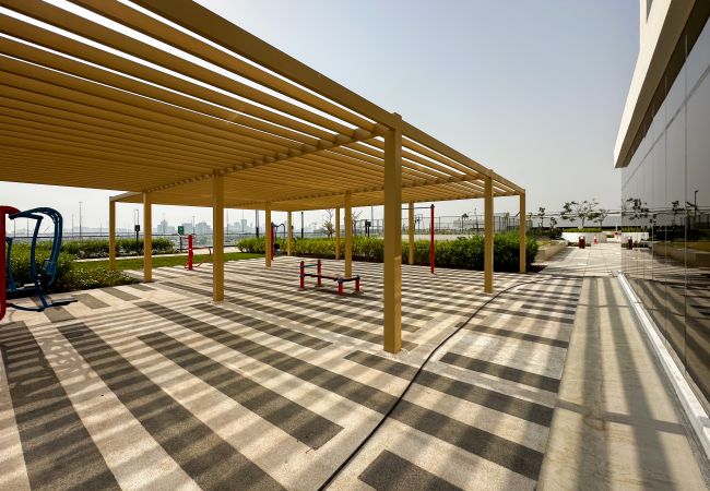 Apartamento en Dubai - Cerca de Campo de Golf | Preciosa vista del horizonte | Acogedor