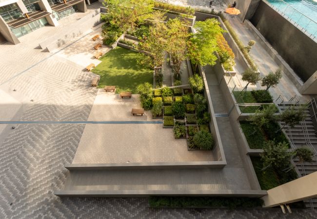 Apartamento en Dubai - Vista a la piscina y al jardín | Deluxe 1HAB | Acogedor