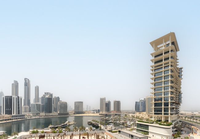 Apartamento en Dubai - Deluxe 1HAB | Bonito Burj Khalifa y vistas al canal de Dubái