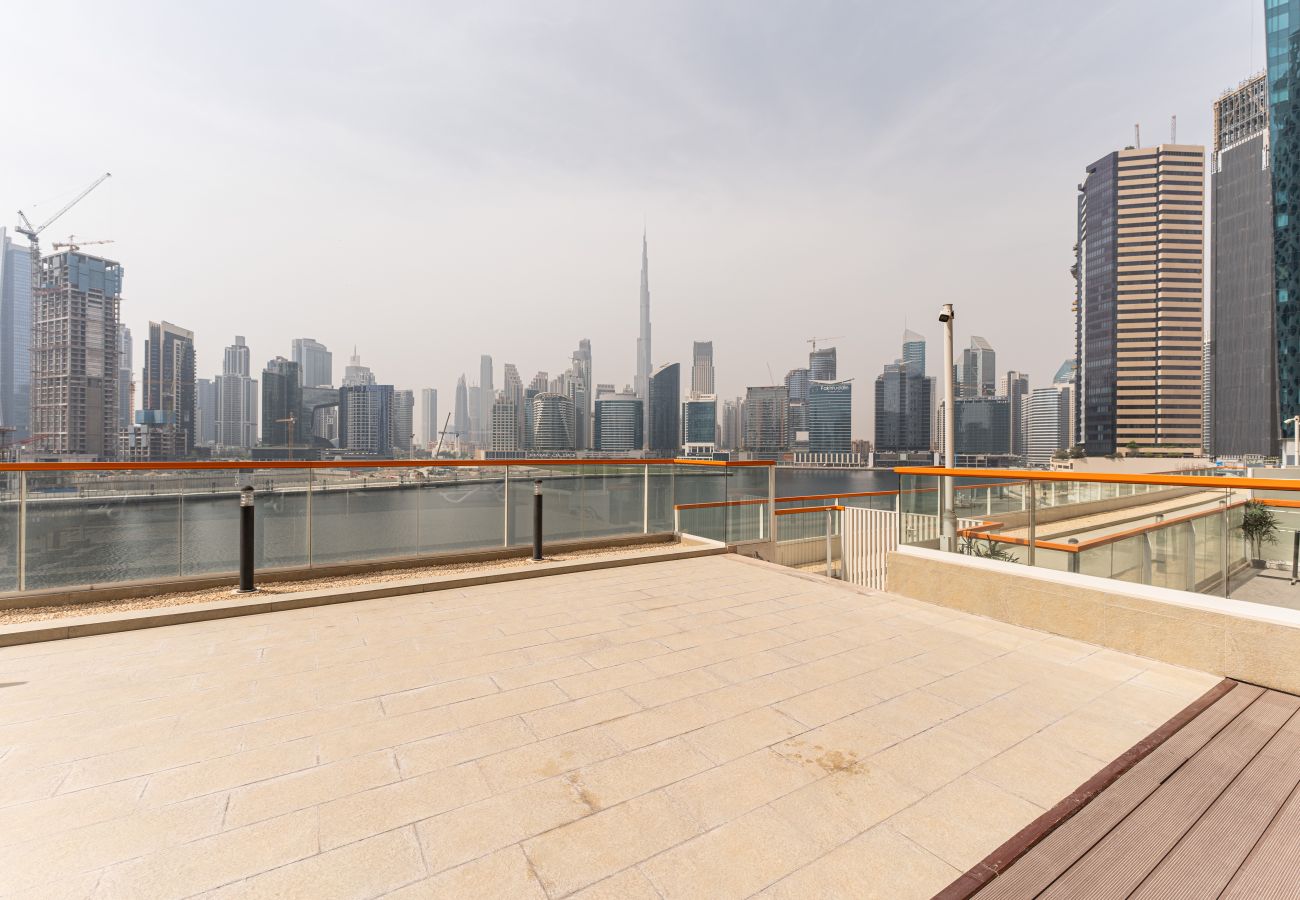 Estudio en Dubai - Dubai Canal and Burj Khalifa View | Great Location