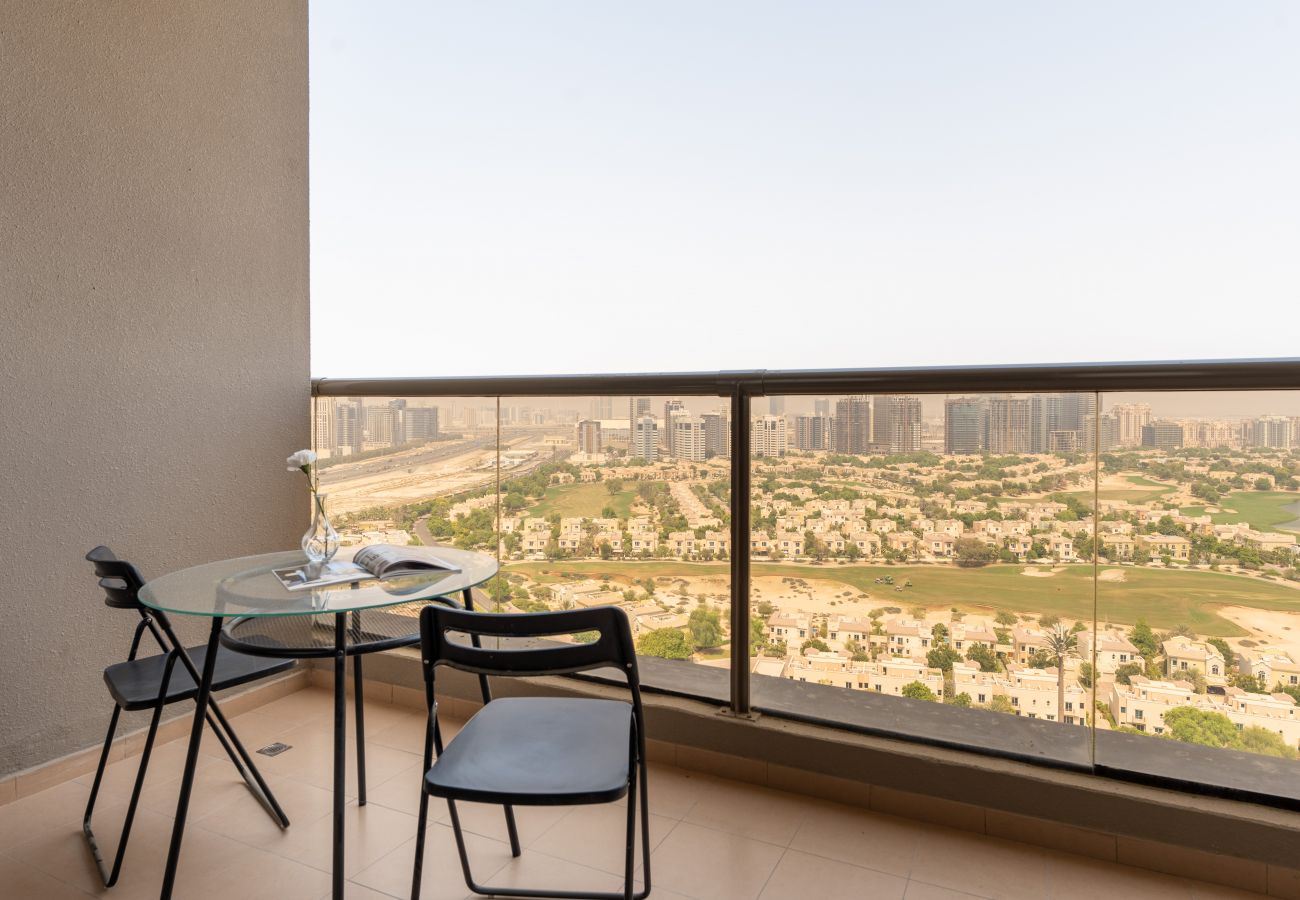 Estudio en Dubai - Gran vista al campo de golf | Amplio Estudio | Acogedor