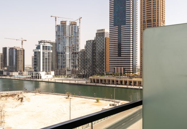 Apartamento en Dubai - Vista del canal de Dubái | Amueblado con Buen Gusto | De lujo