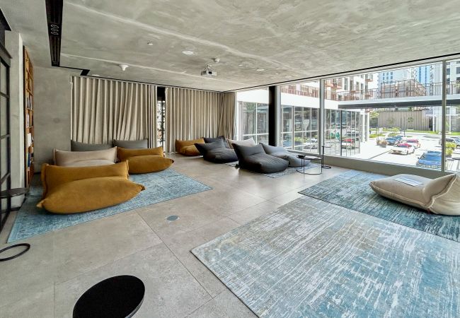 Apartamento en Dubai - Elegantemente amueblado | Servicios Ver | Gran comunidad