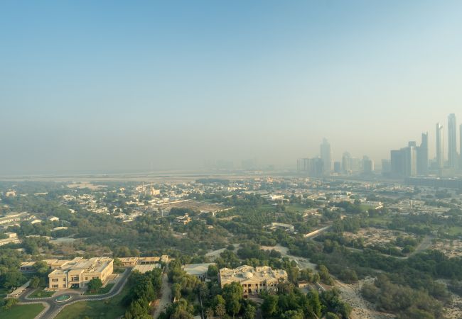 Estudio en Dubai - Espectaculares vistas de la naturaleza y el horizonte de la ciudad | Estudio elegante