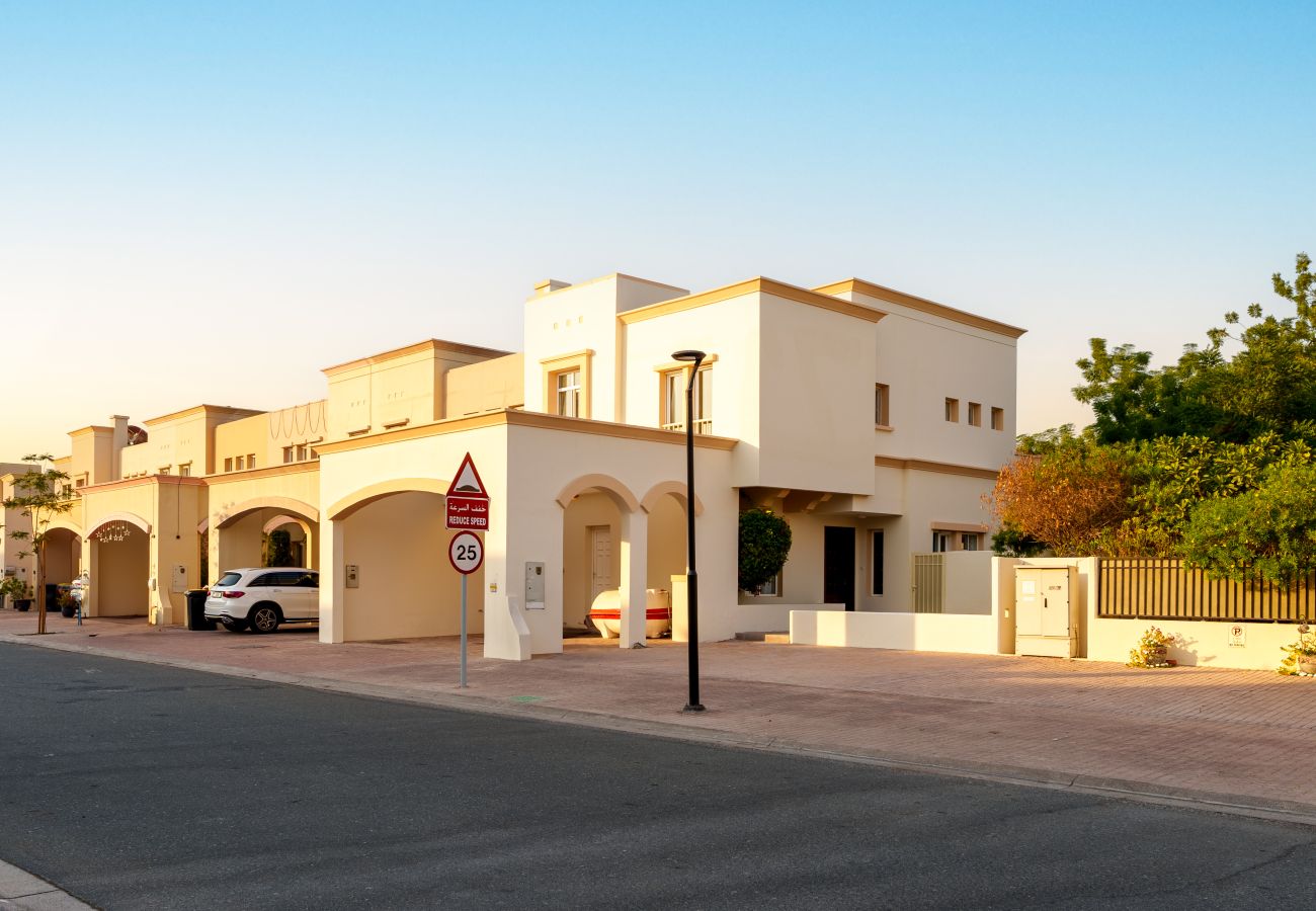 Villa en Dubai - Best for Families | Great Neighbourhood | 3BR