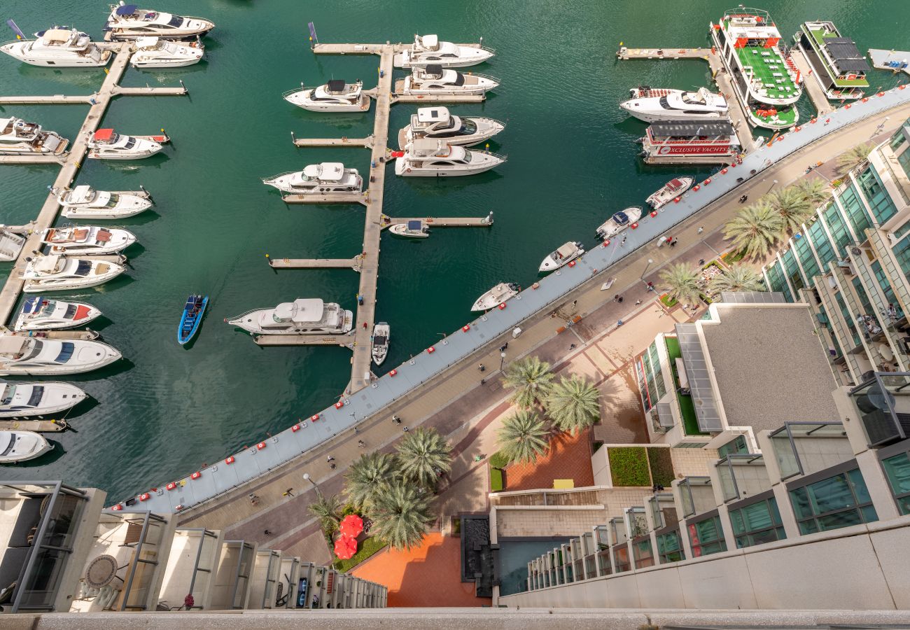 Apartamento en Dubai - Impresionante vista al puerto deportivo | Recién amueblado | Piso superior