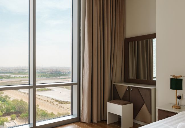 Apartamento en Dubai - Deluxe 1HAB | Piscinas de entrenamiento | Cerca del centro