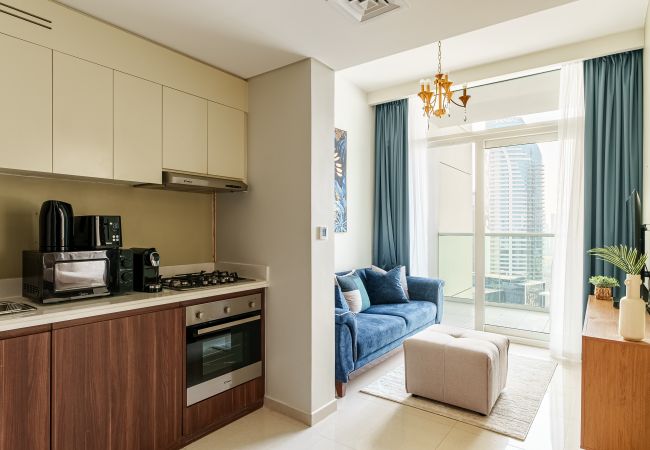 Apartamento en Dubai - Piso Alto | Cerca del transporte | Cerca del centro