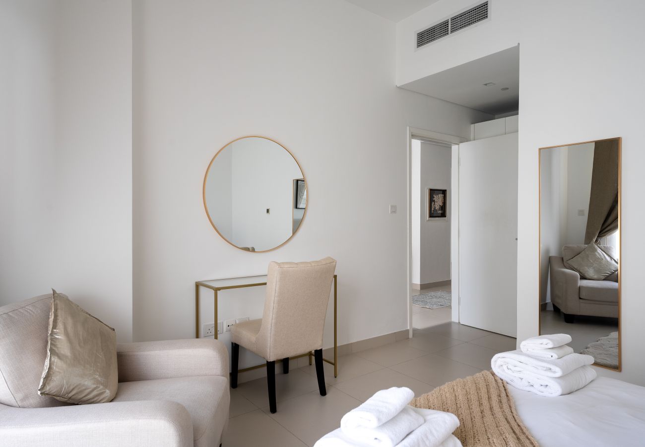 Apartamento en Dubai - Contemporary 1BR | Near Racecourse | Relaxing