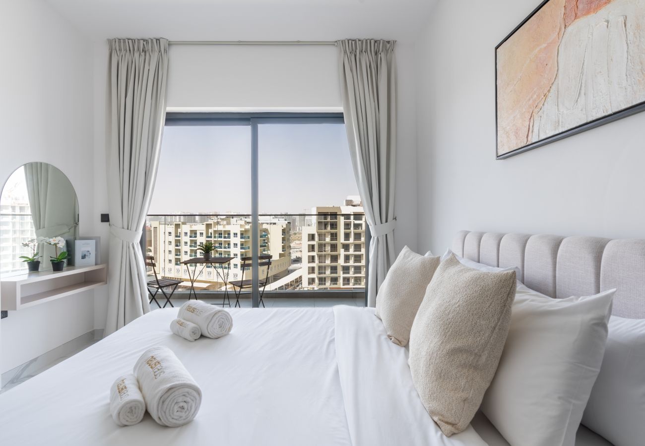 Apartamento en Dubai - Charming Amenities View | Tranquil Neighbourhood