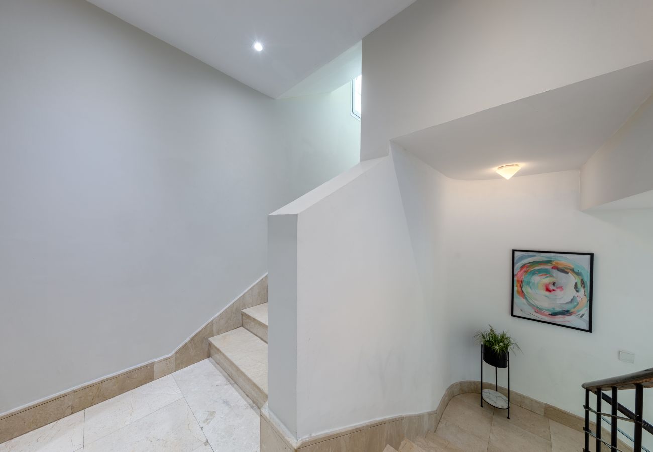 Villa en Dubai - Best for Family | Attic Room | Private Garden