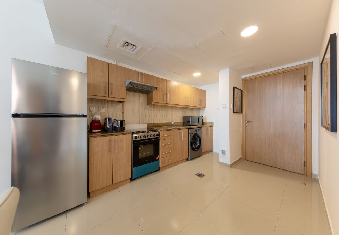 Apartamento en Dubai - Newly Furnished | Spacious | Near Park 