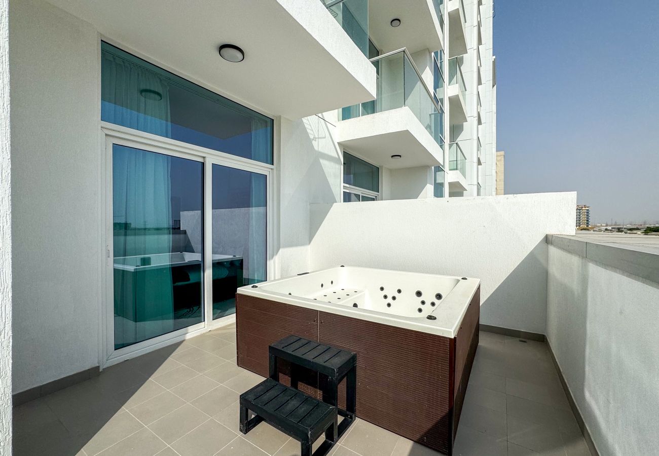 Apartamento en Dubai - Private Jacuzzi | Near Metro | Sophisticated