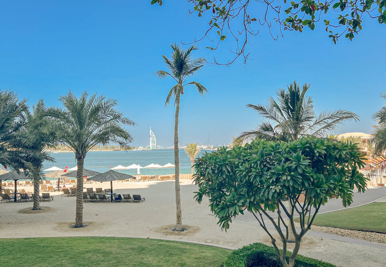 Apartamento en Dubai - Sea View | Expansive 3BR | Newly Furnished 