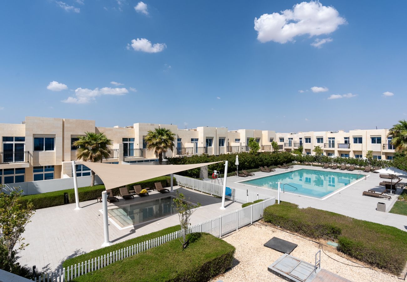 Villa en Dubai - Brand New | Easy Access to Community Amenities