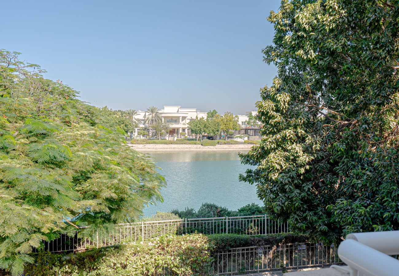 Villa en Dubai - Ideal for Families | Lake View | Very Spacious